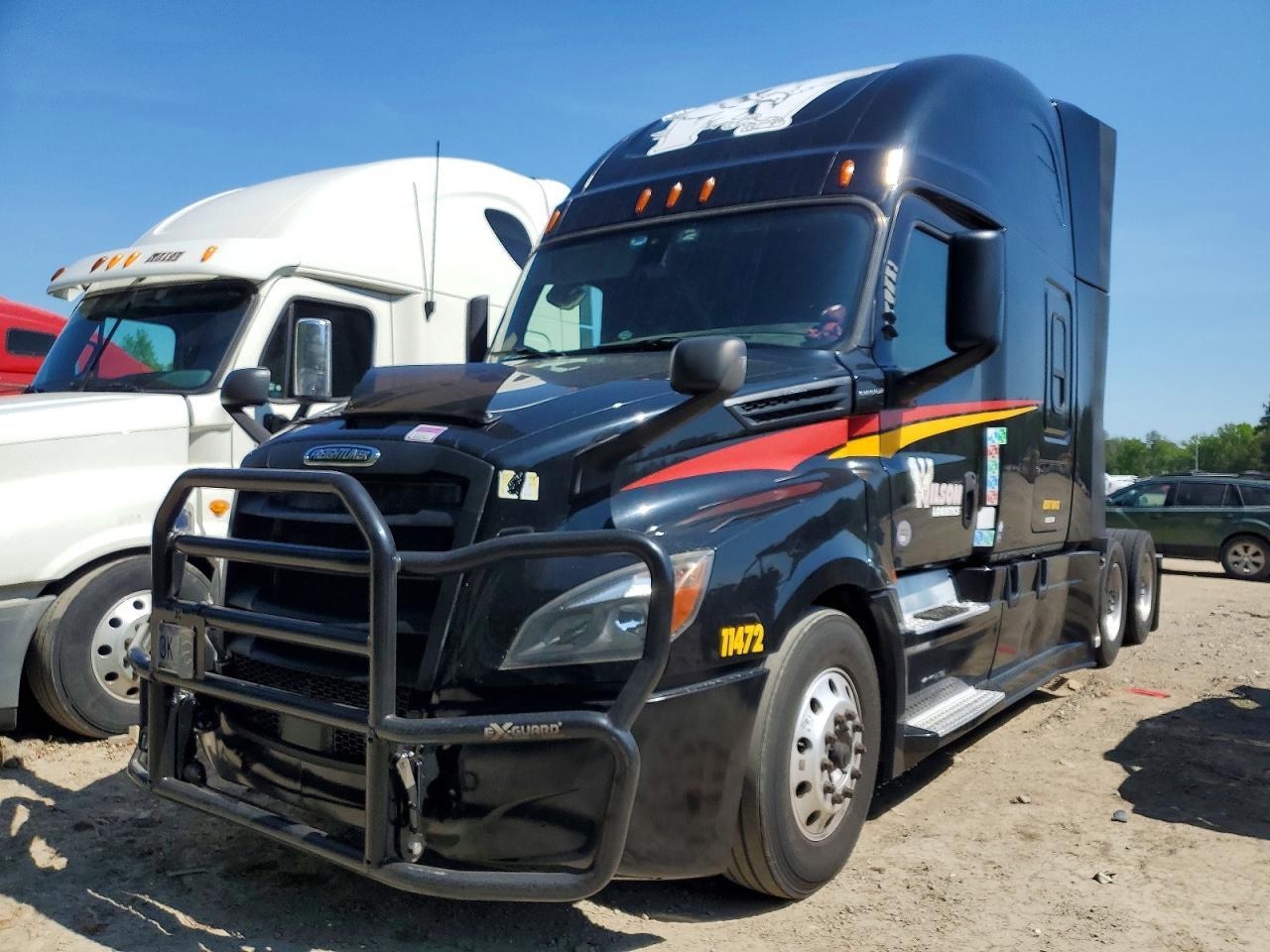 2020 Freigliner Cascadia 126
