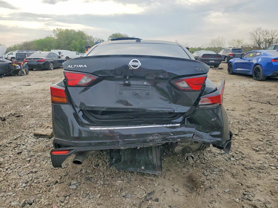 2022 Nissan Altima sr