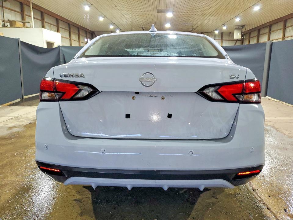 2024 Nissan Versa sv