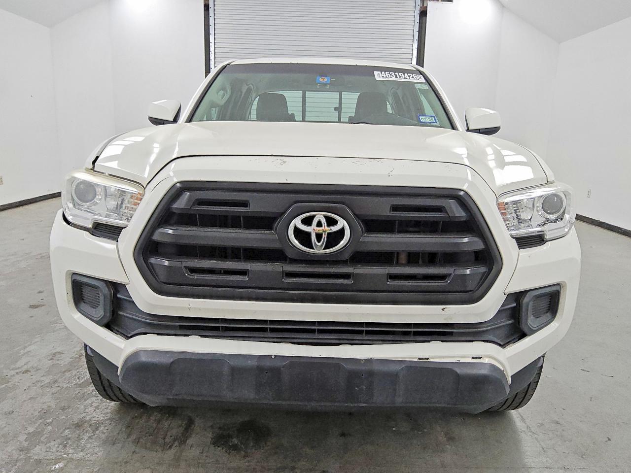 2016 Toyota Tacoma SR