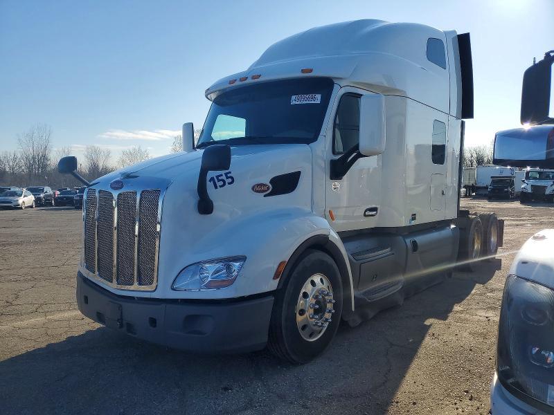 2019 Peterbilt 579 Semi Truck