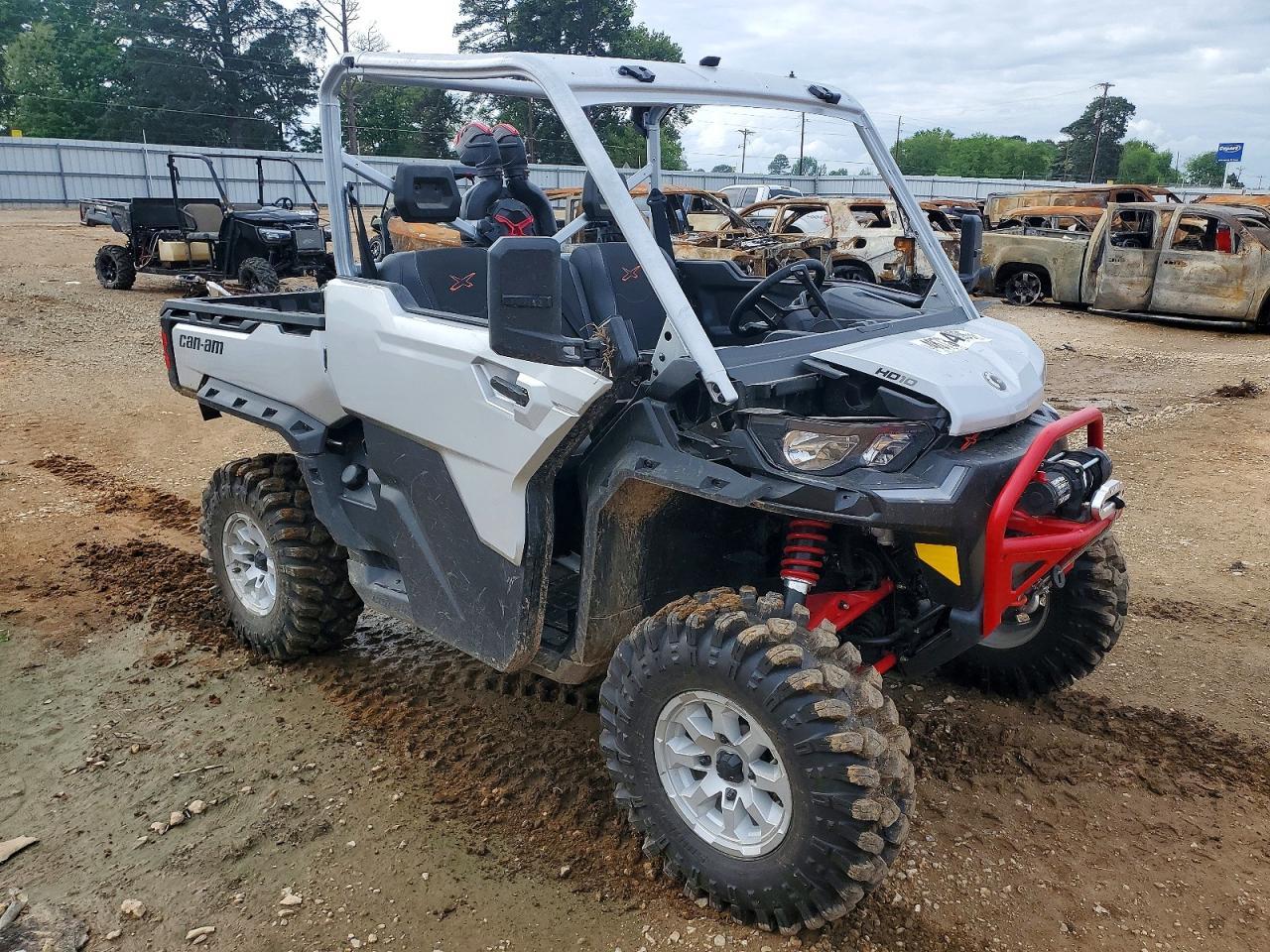 2024 Can-Am Defender Utility Vehicle