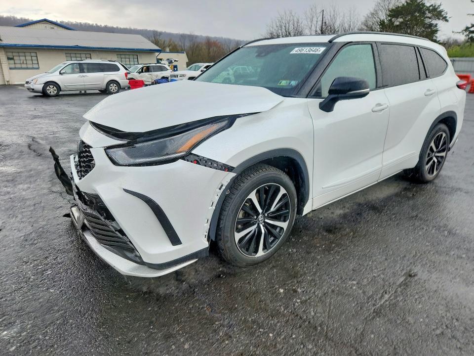 2022 Toyota Highlander xse