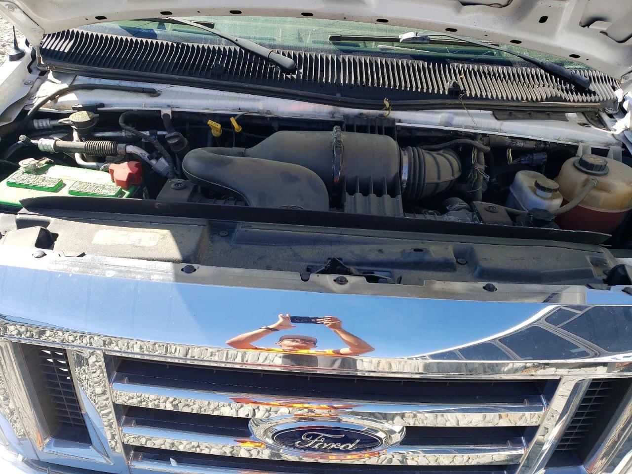 2017 Ford E350 Delivery Truck