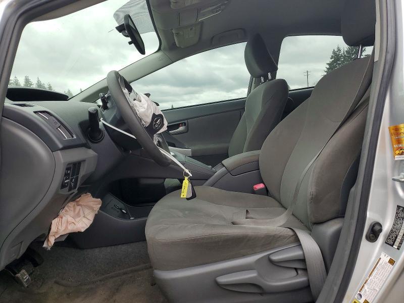 2010 Toyota Prius iii