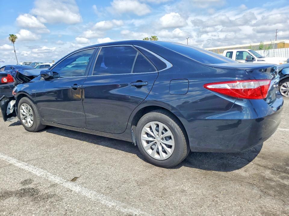 2015 Toyota Camry le