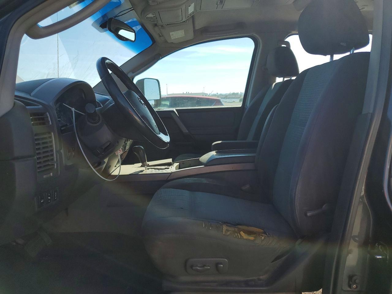 2005 Nissan Titan XE