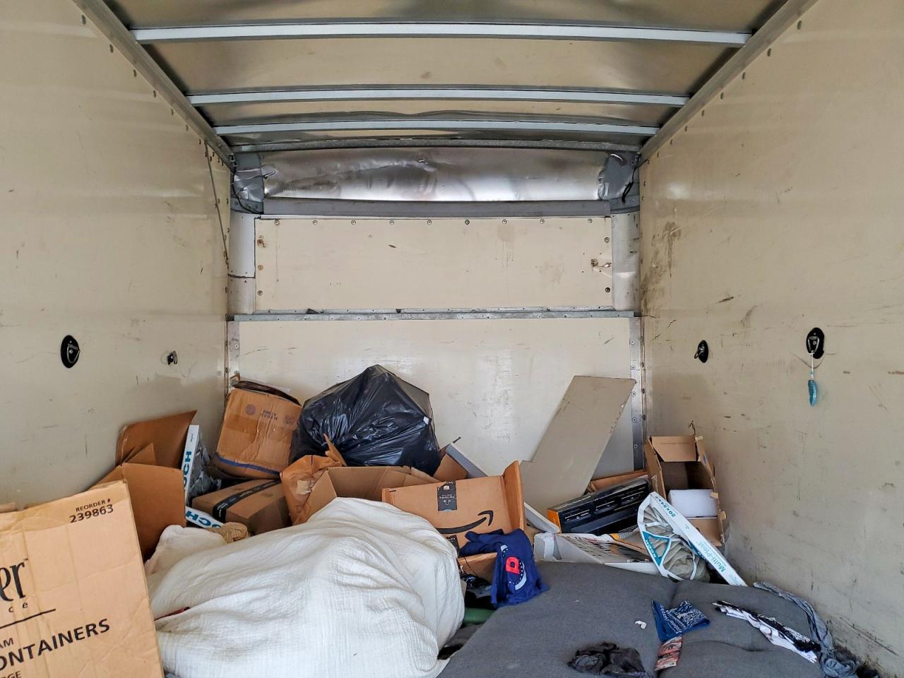 2013 Ford E350 BOX Truck