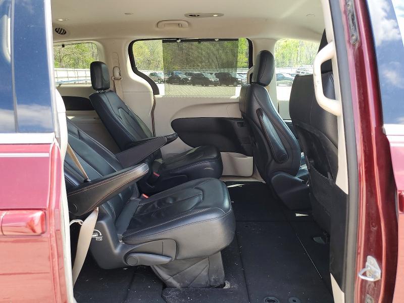 2017 Chrysler Pacifica Touring l