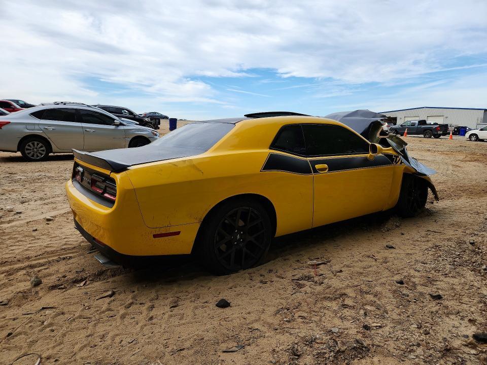2017 Dodge Challenger r