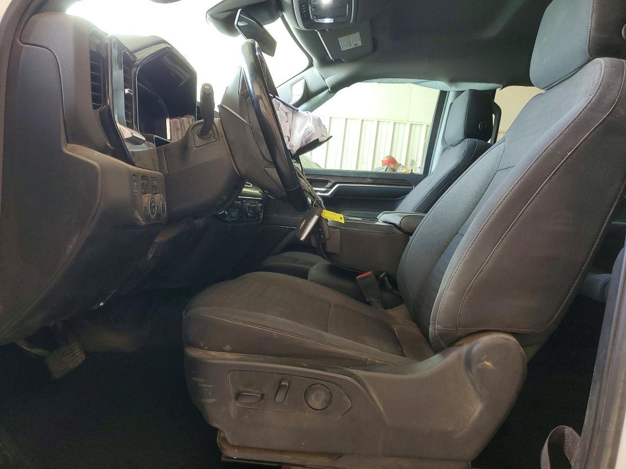 2024 Chevrolet Silverado K1500 LT
