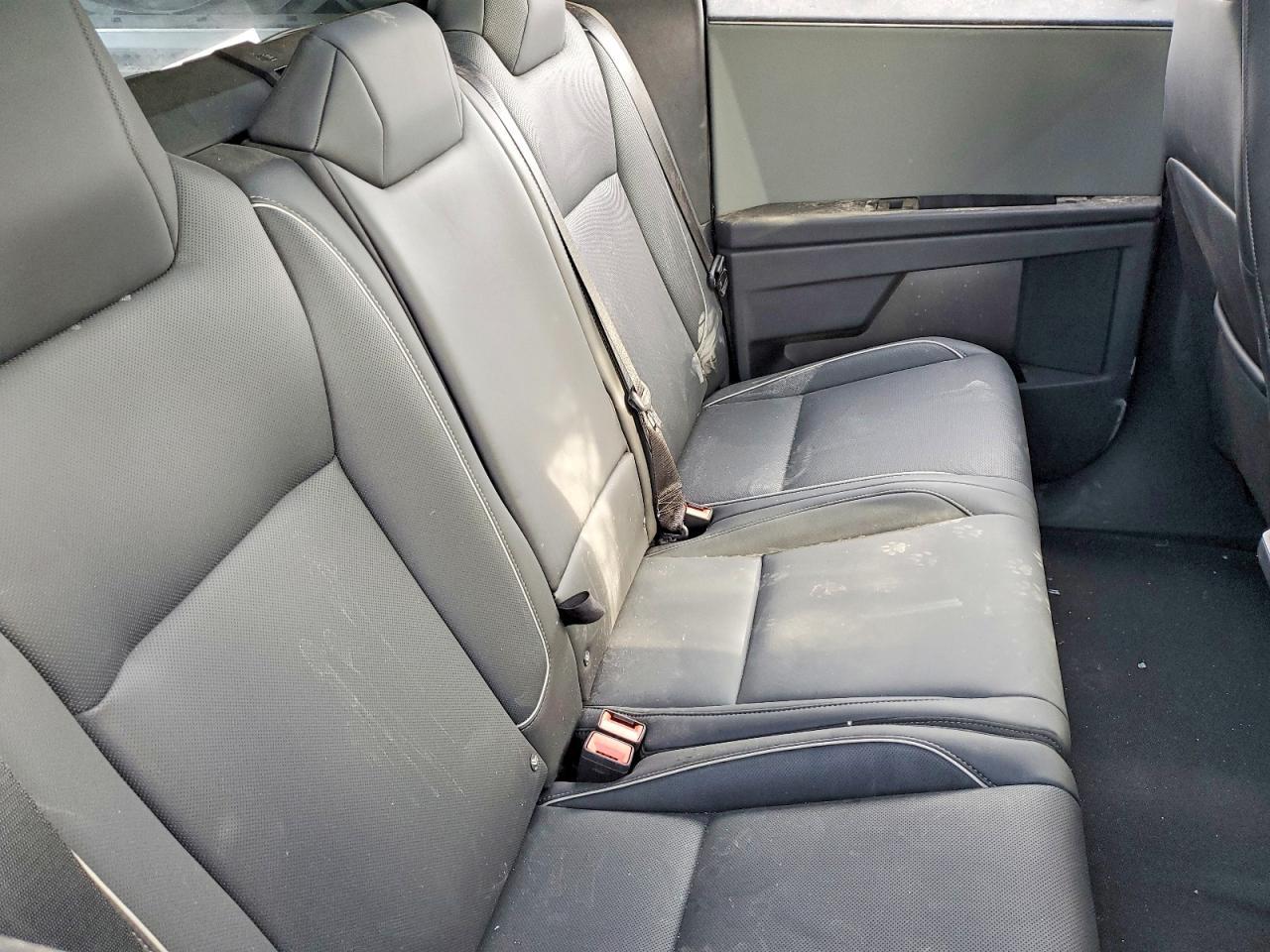 2025 Tesla Cybertruck