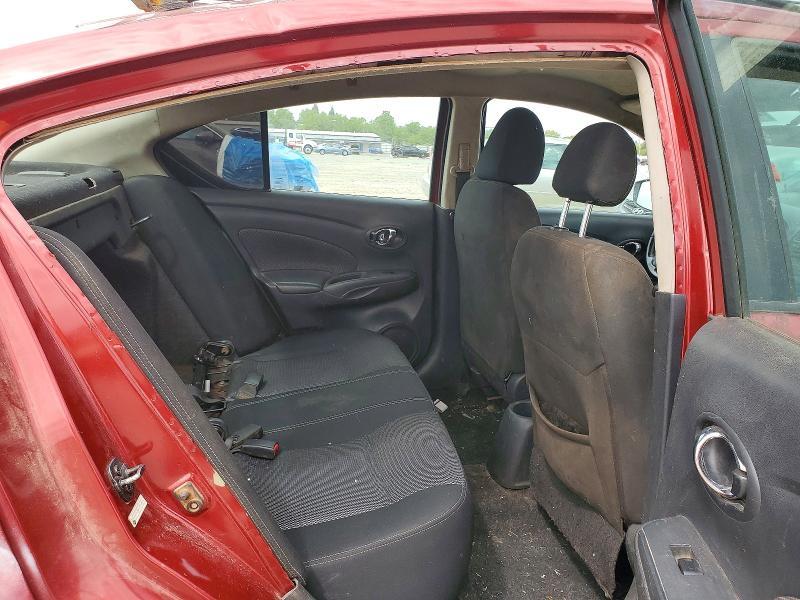 2018 Nissan Versa sv