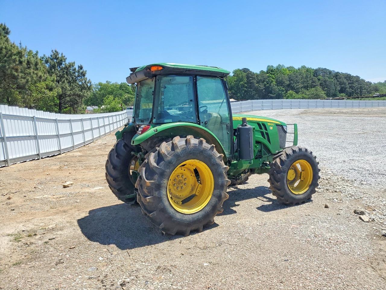 2022 John Deere 5100E Mfwd Tractor