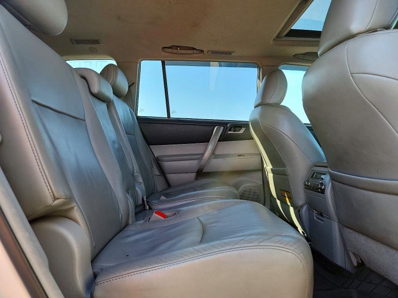 2010 Toyota Highlander se