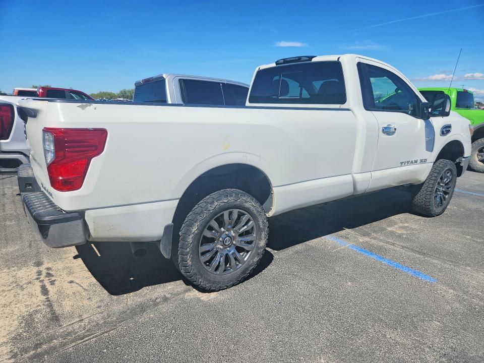 2017 Nissan Titan XD SV
