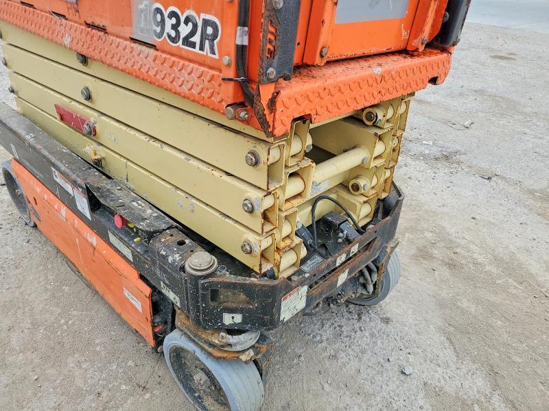 2020 JLG 1932R Scissor Lift