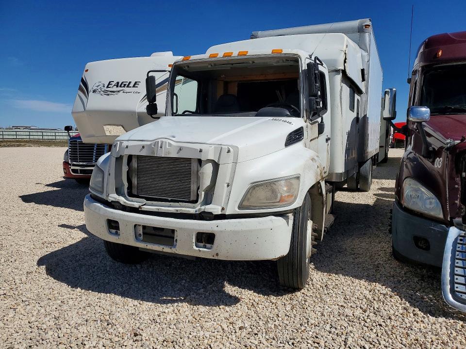 2018 Hino 258/268 box Truck