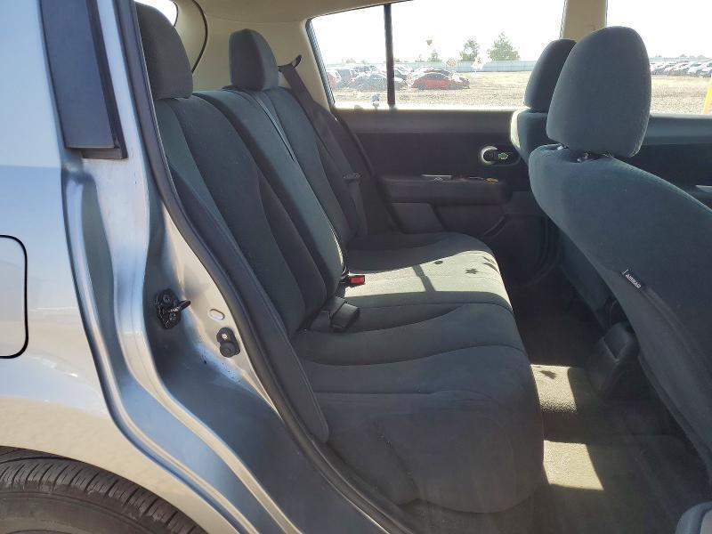 2011 Nissan Versa 1.8 s