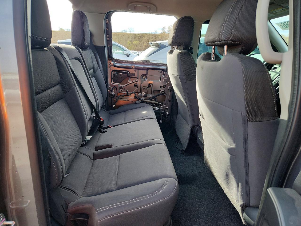 2024 Nissan Frontier SV
