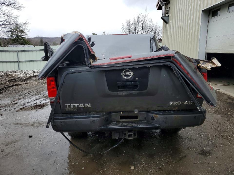 2011 Nissan Titan SV