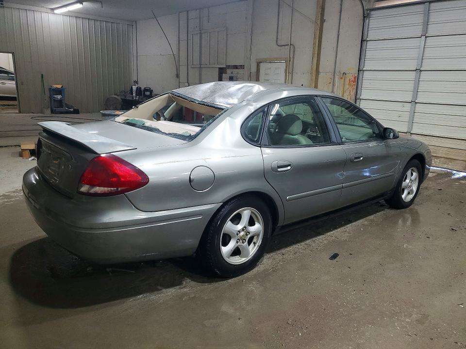 2004 Ford Taurus se
