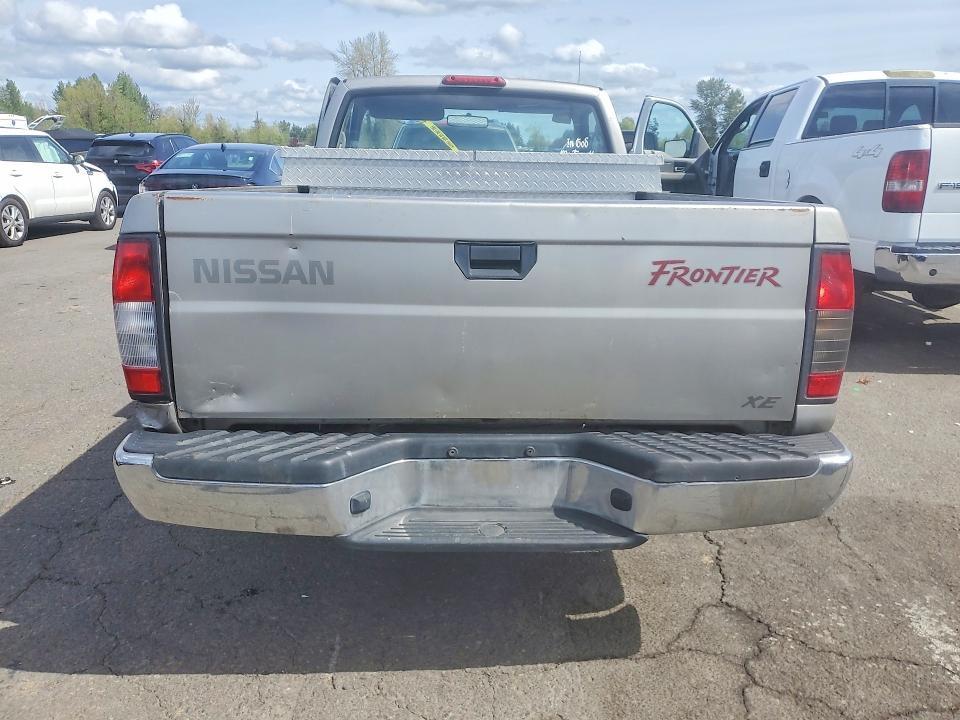 2000 Nissan Frontier xe