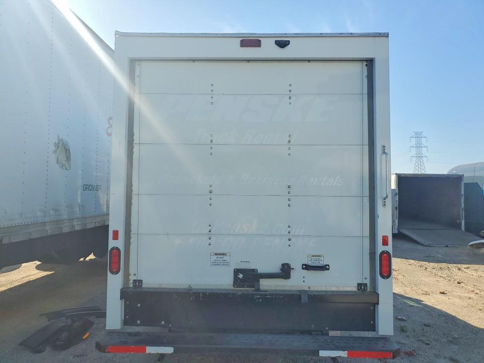 2022 GMC Savana BOX Truck