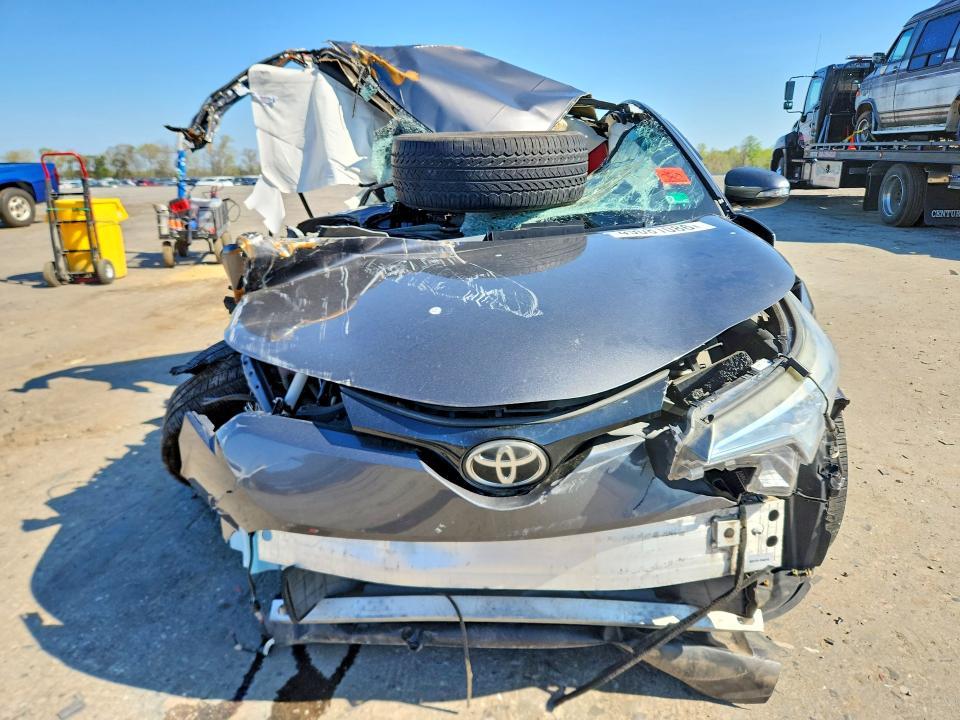 2018 Toyota C-hr xle Premium