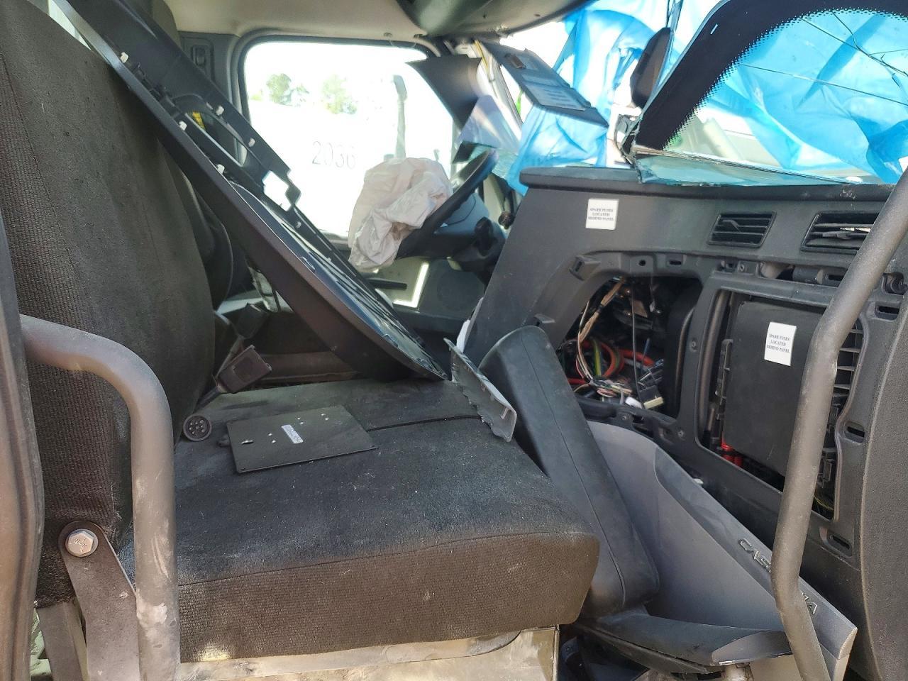 2022 Freigliner 2022 Freightliner Cascadia 126 Semi Truck