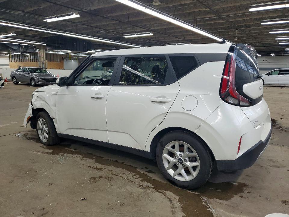 2023 KIA Soul lx
