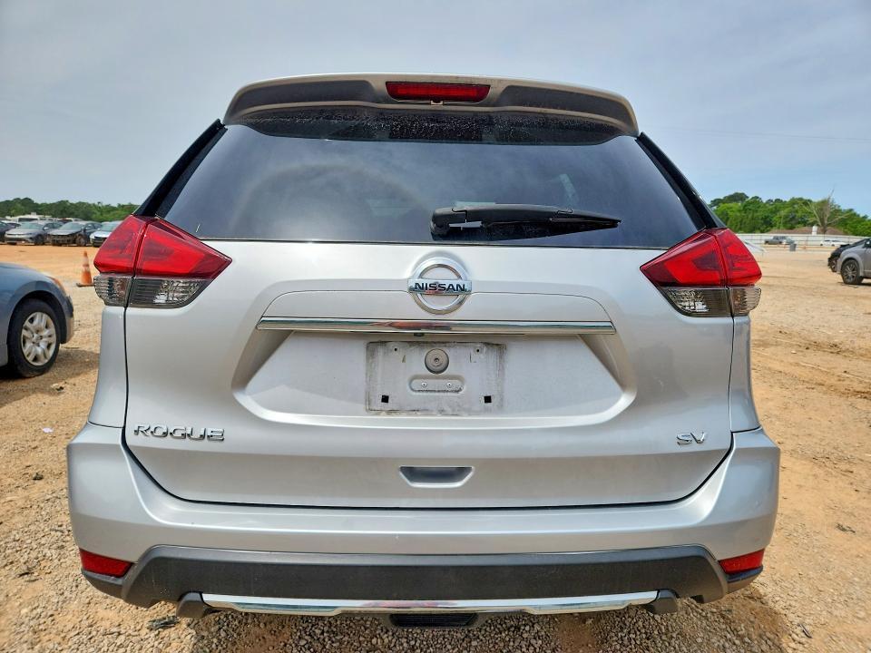 2018 Nissan Rogue sv