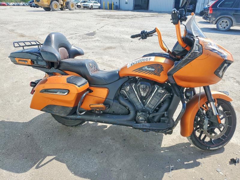 2022 Indian Motorcycle Co. Challenger Dark Horse