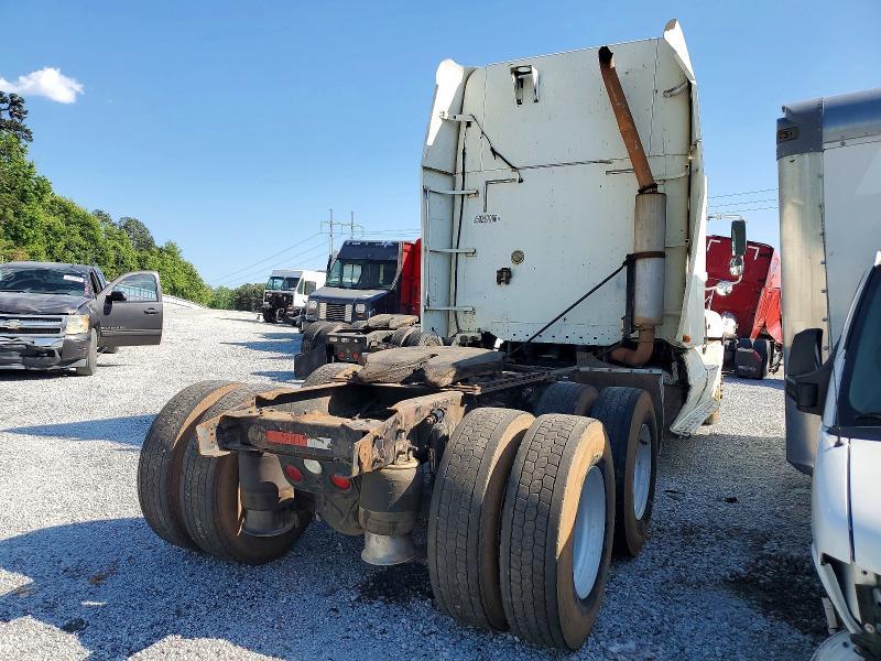 2003 Freightliner Columbia 120 Semi Truck