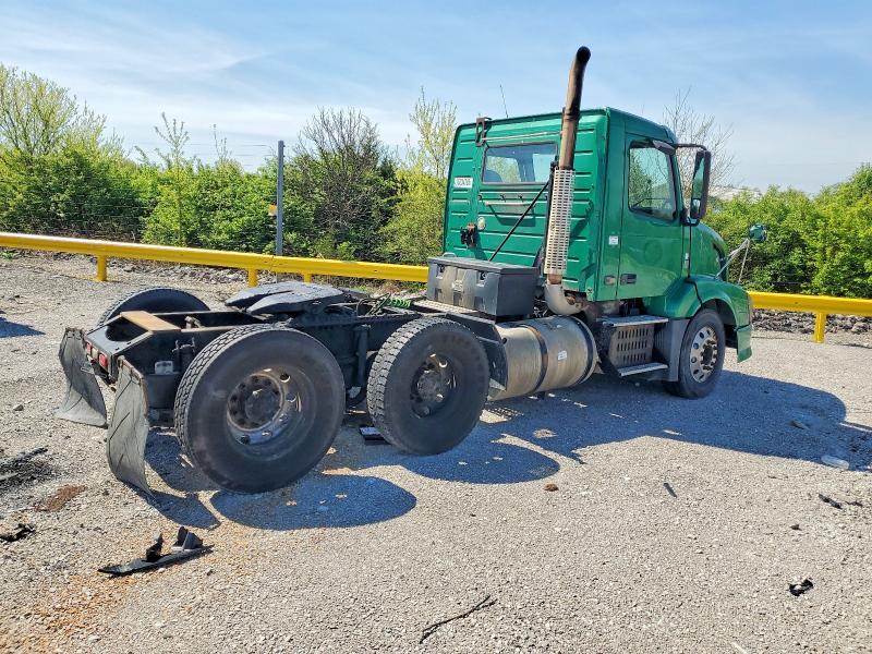 2009 Volvo Vnl Semi Truck