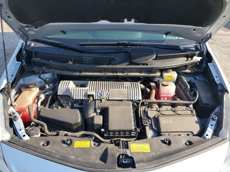 2014 Toyota Prius v Three