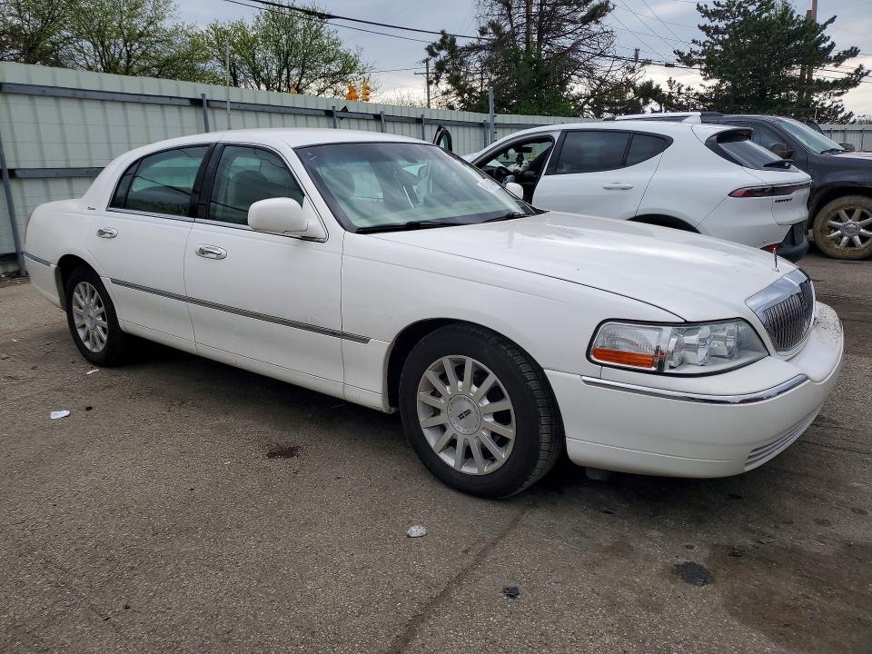2006 Lincoln Town car Signature