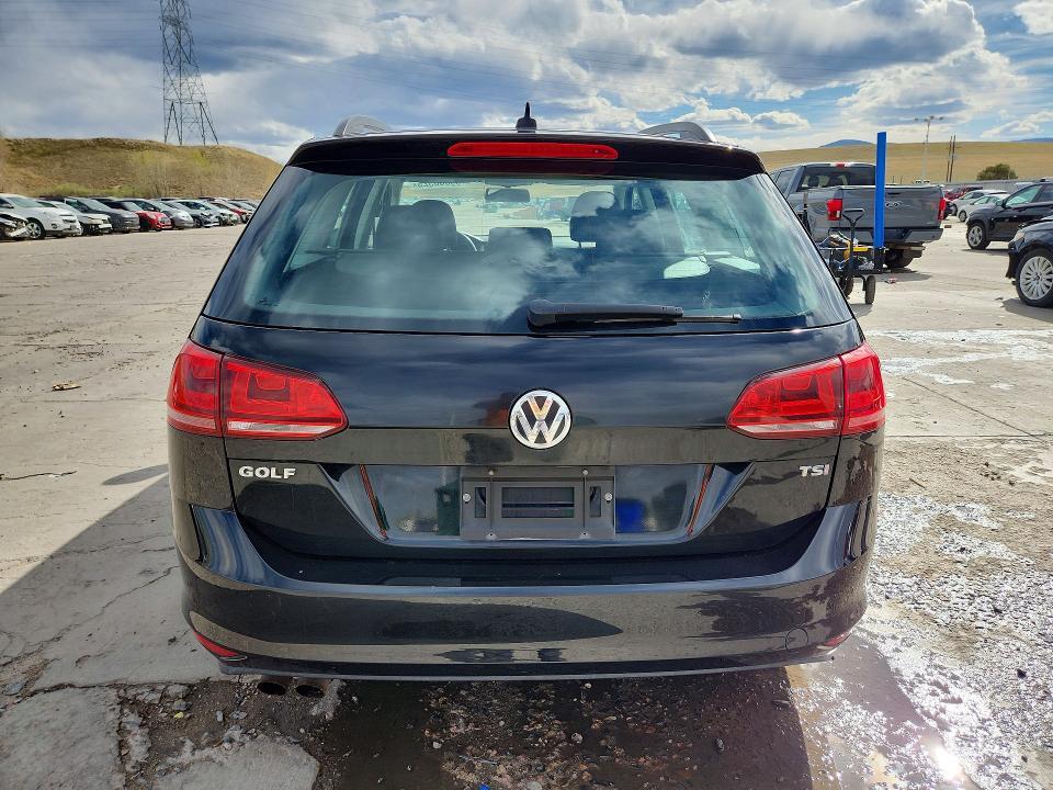 2016 Volkswagen Golf Sportwagen s