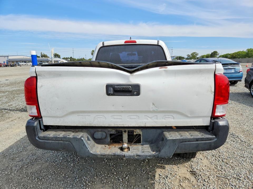 2017 Toyota Tacoma SR