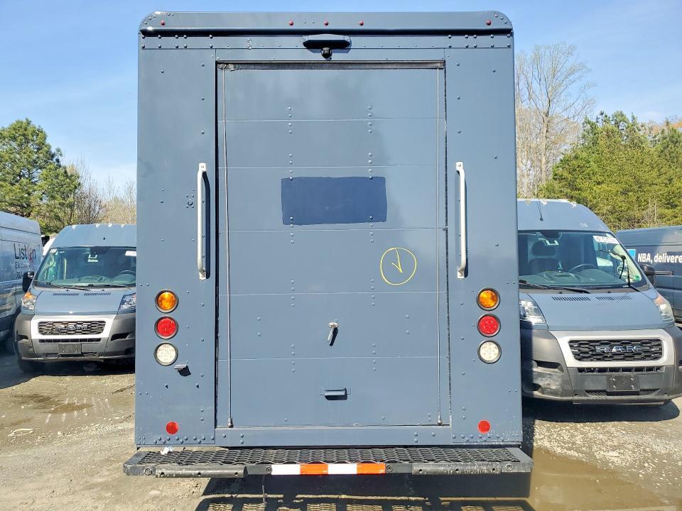 2021 Freightliner MT45G Chassis Delivery Truck