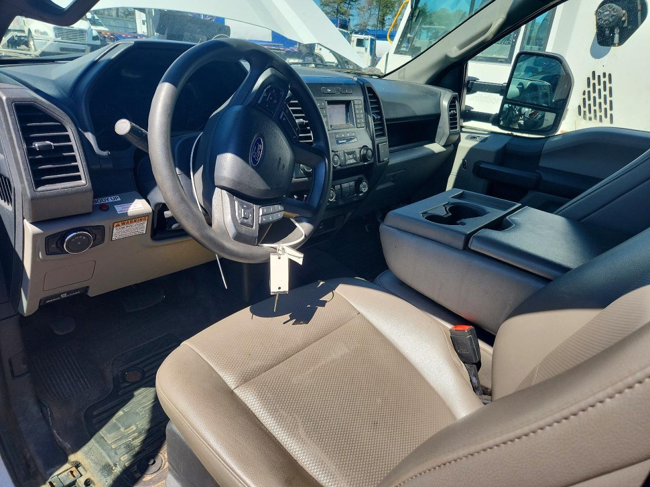 2022 Ford F350 Super Duty Dump Truck