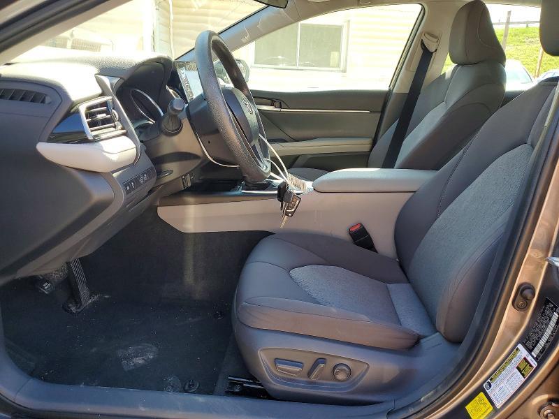 2021 Toyota Camry le