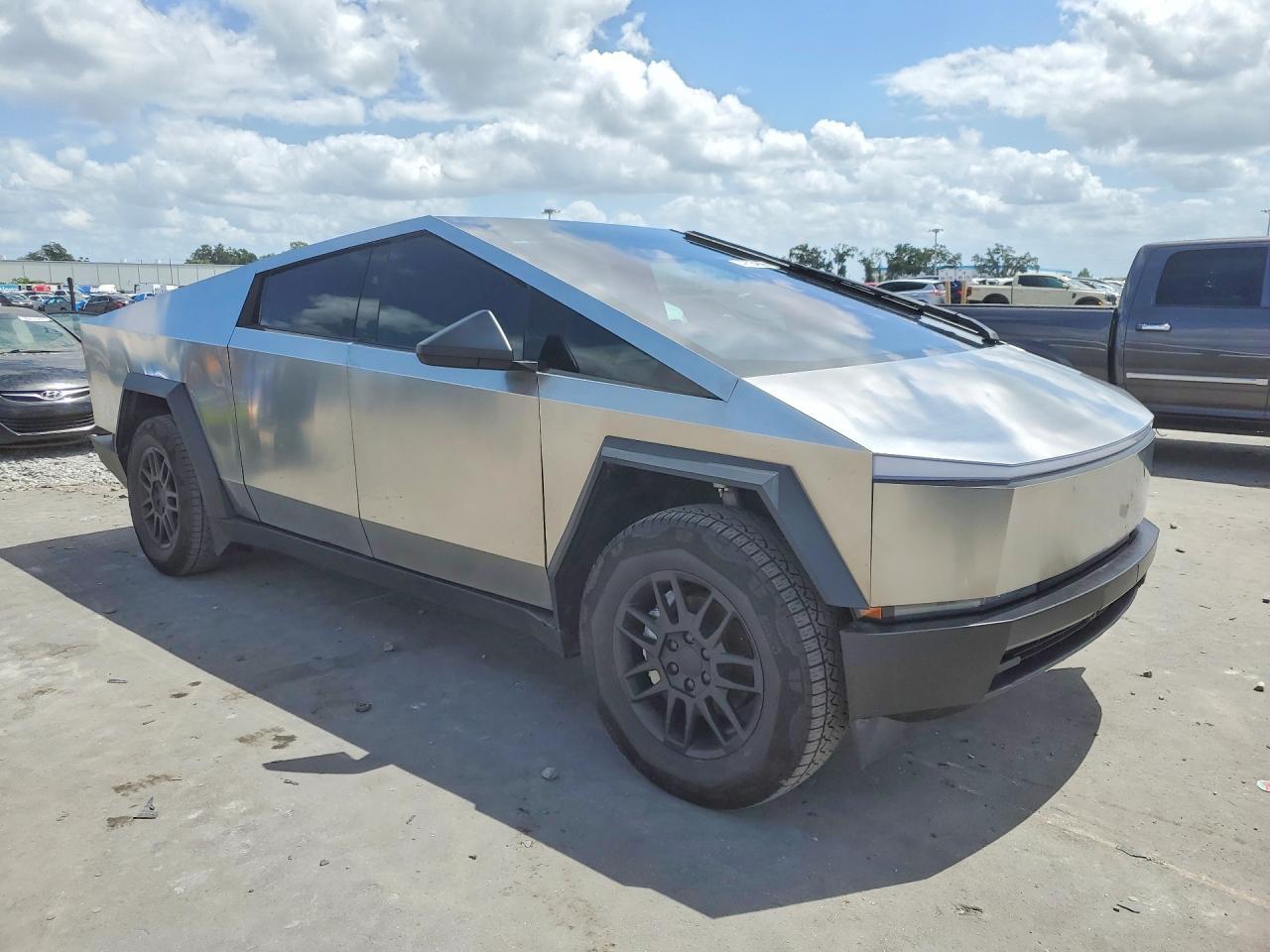 2024 Tesla Cybertruck