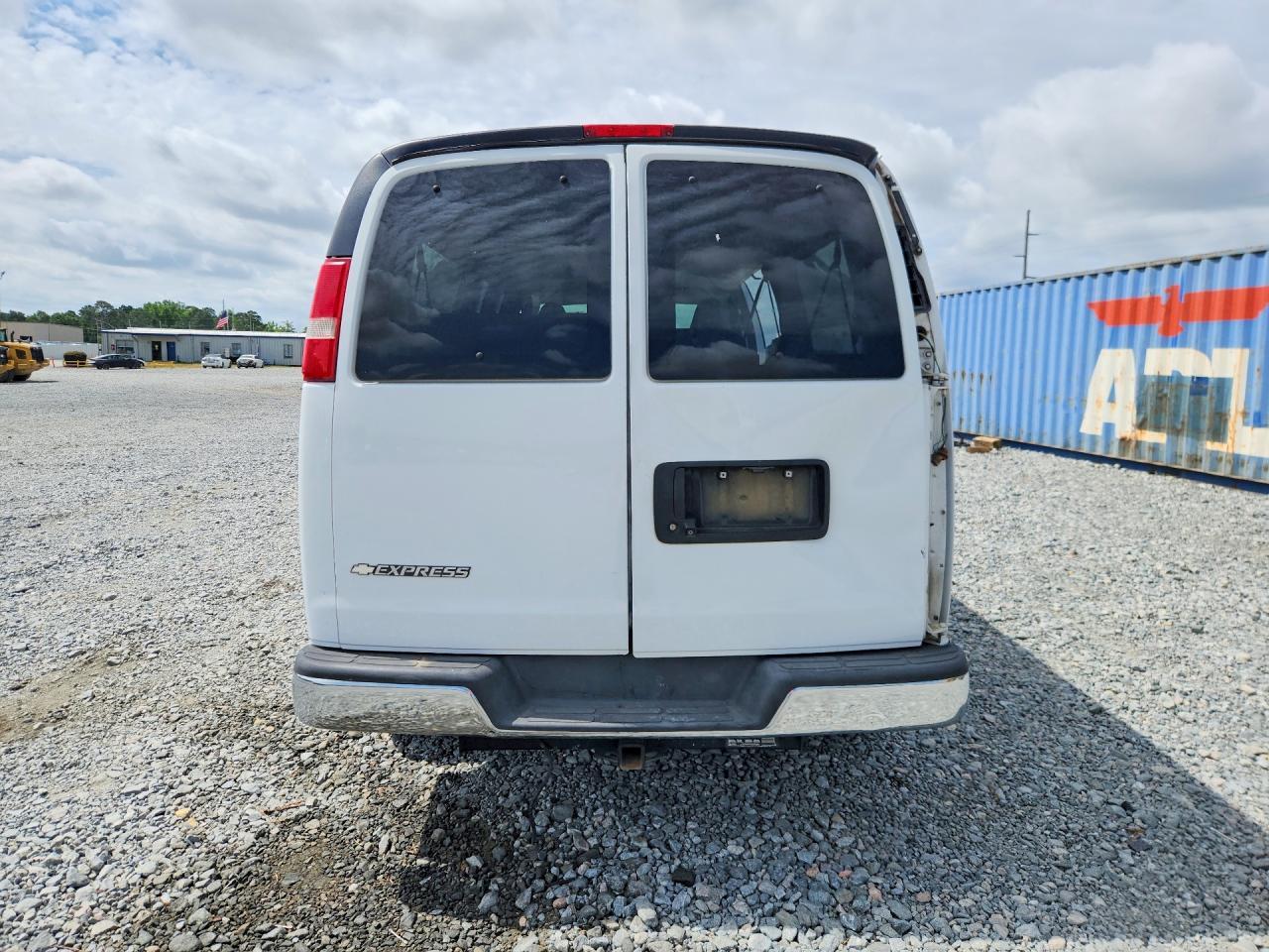 2018 Chevrolet Express G3500 LT