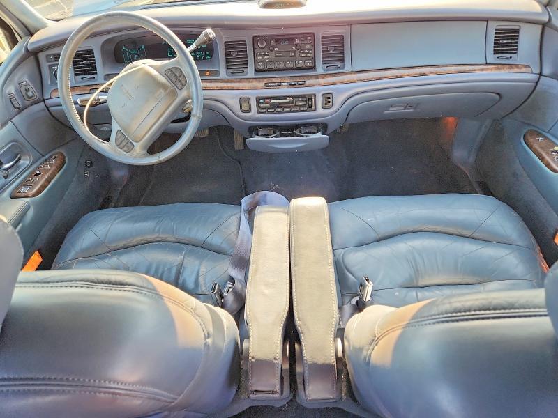 1997 Lincoln Town car Signature