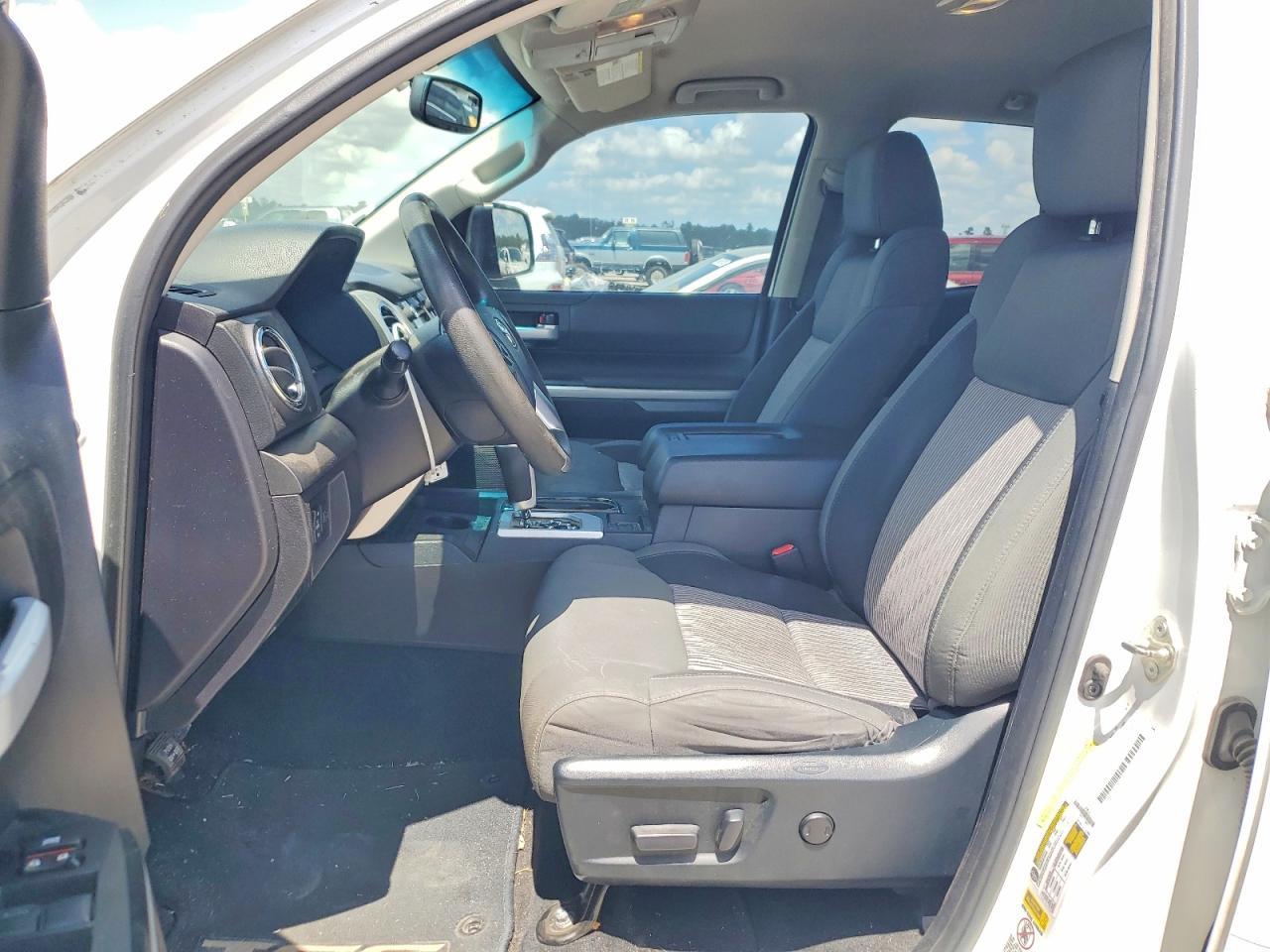2015 Toyota Tundra SR5