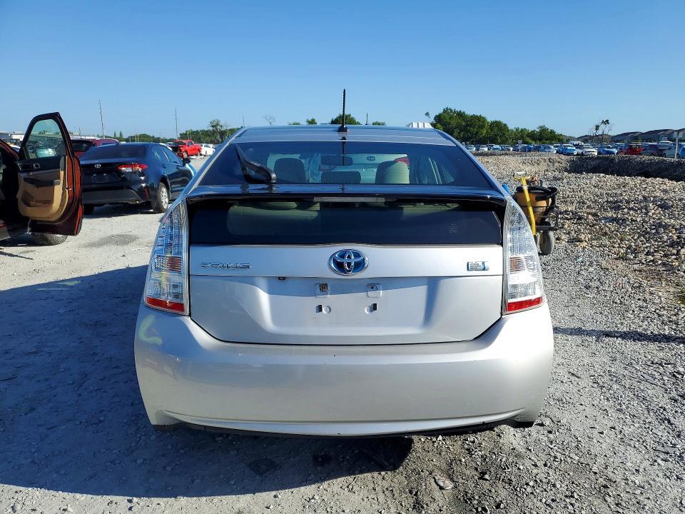 2010 Toyota Prius iv