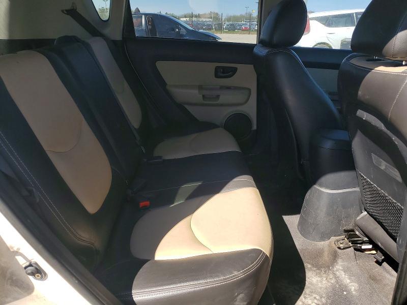2010 KIA Soul +