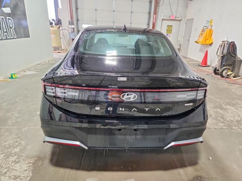 2026 Hyundai Sonata Hybrid Blue