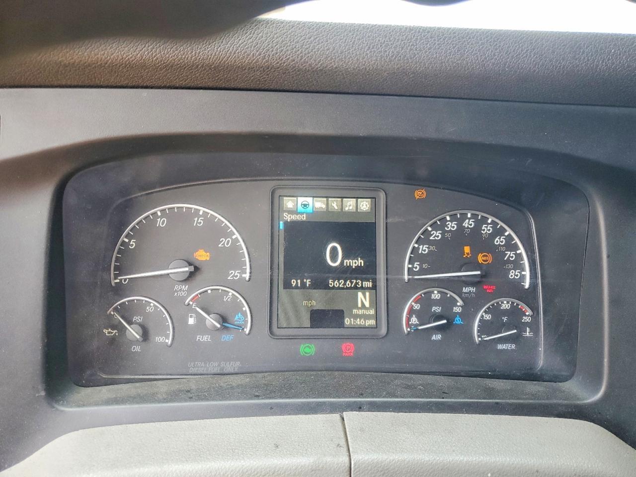 2019 Freigliner 2019 Freightliner Cascadia 126 Semi Truck